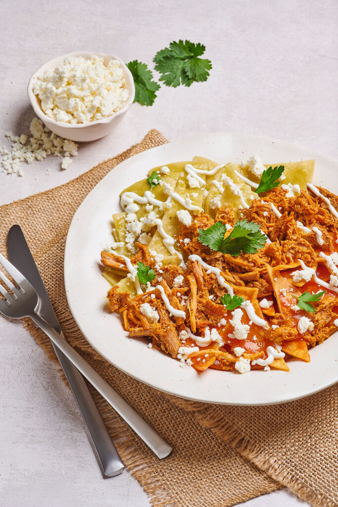 CHATA_Chilaquiles divorciados con chilorio 3_web